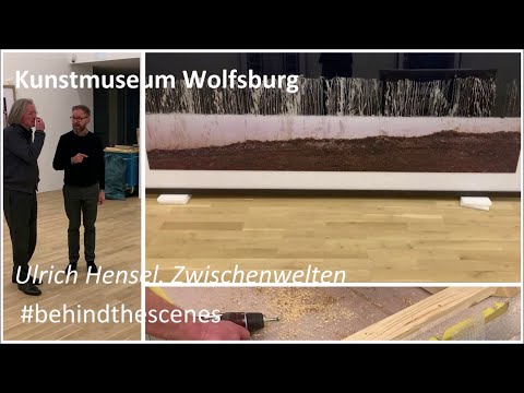 Art Handling und Aufbau der Ausstellung Ulrich Hensel. Zwischenwelten